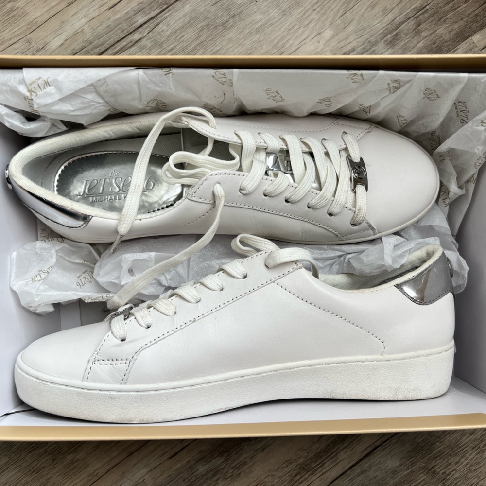 Michael Kors Sneakers, Jetset 6 Women's Size 9( EUC) Solid White W/Silver